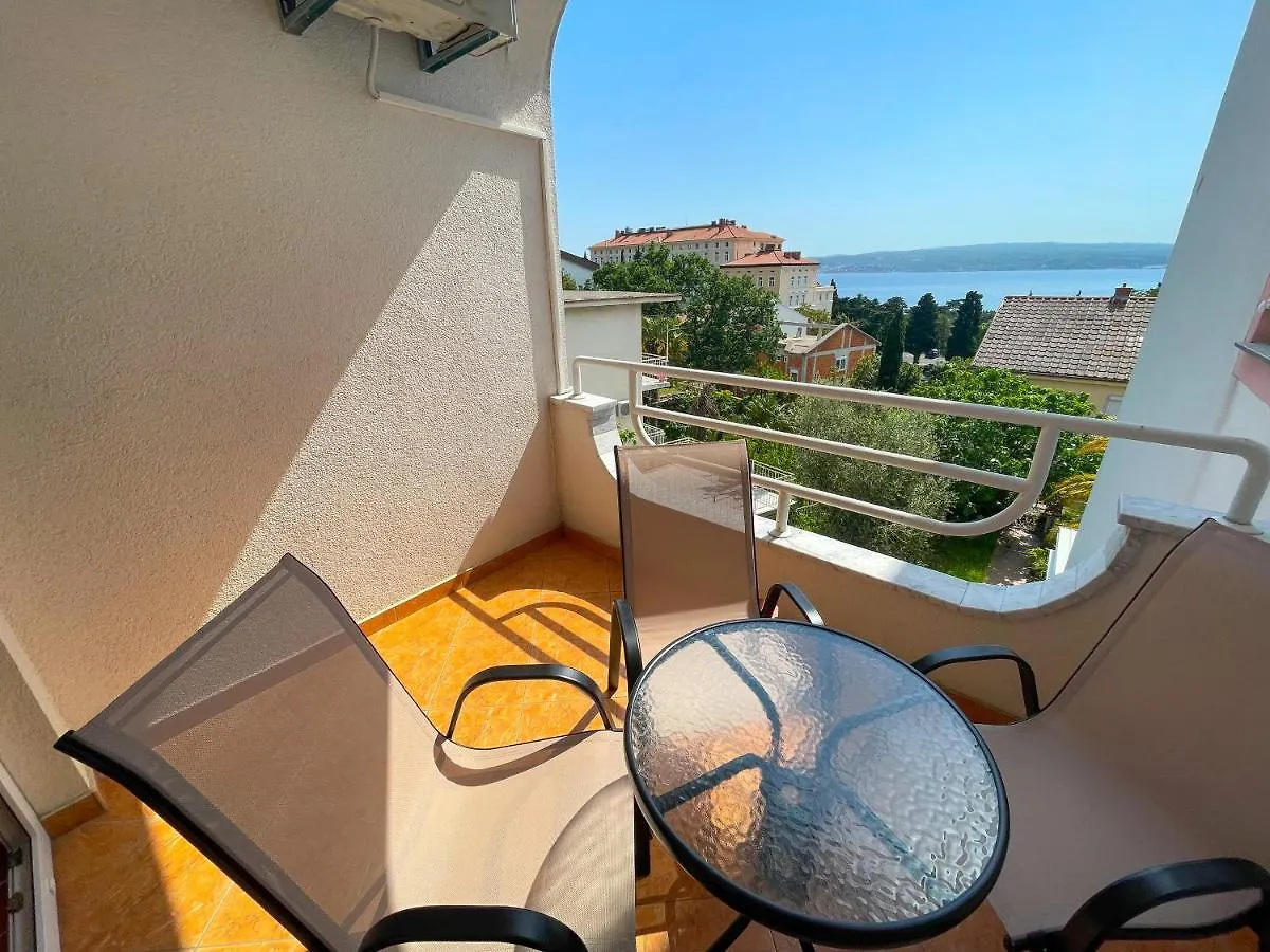 Apartman La Mar Crikvenica 0*,  Croatia